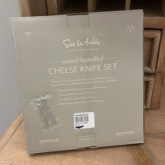 Sur La Table Wood Handled Cheese Knives Servers Set of 4 NIB Hostess Gift - Picture 2 of 7